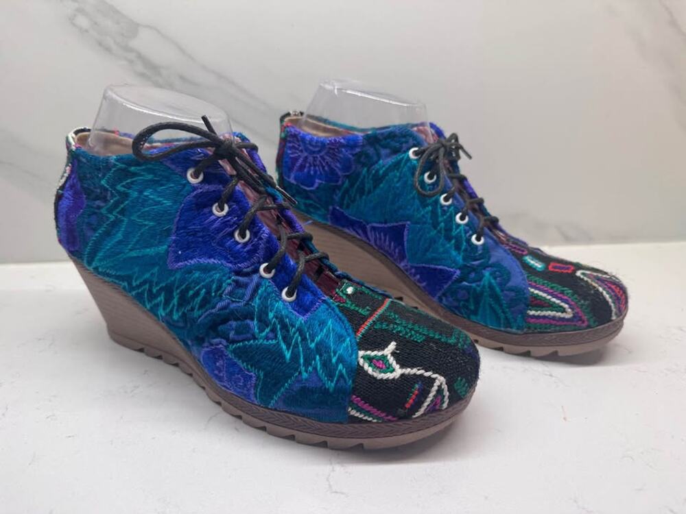 Zapatik Mexico Women’s 8.5/9 Hand Embroidered Artisan Wedge Bootie Shoes